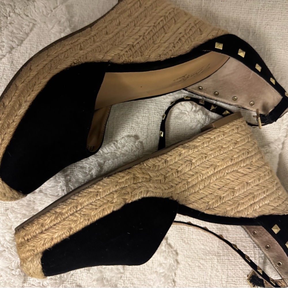 New - I.N.C wedge studded sandals